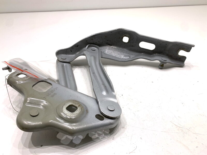 Pánt kapoty ľavý predný Skoda Octavia IV Combi (NX5) 2019 - 2022 5E3823301