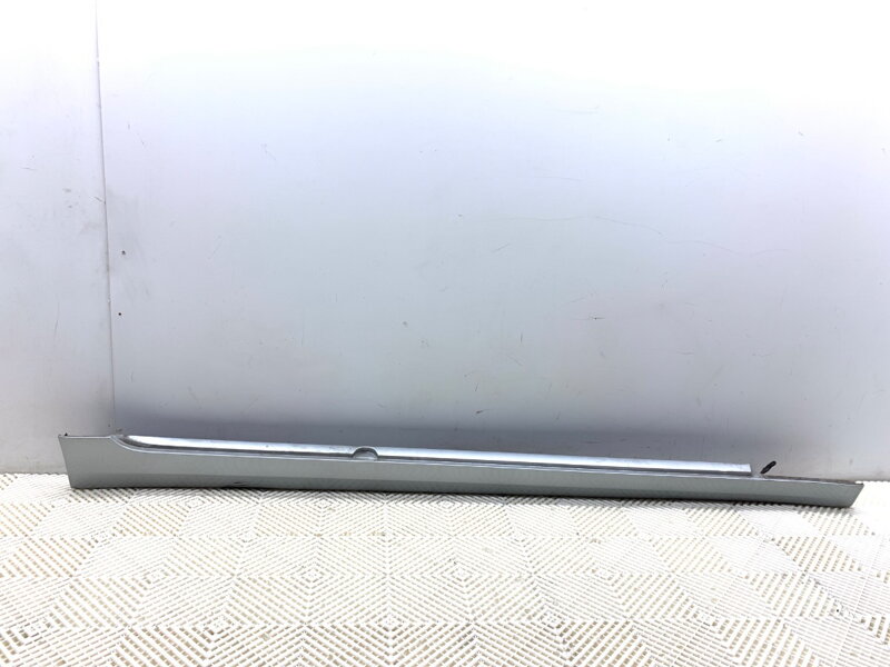 Lišta prahová pravá BMW 5 Touring (G31) 2017 - 2022