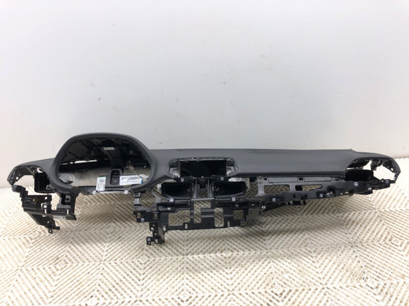 Palubná doska / kokpit S vankúšom spolujazdca Hyundai I30 (PDE, PD, PDEN) 2016 - 2022 G4845-91100