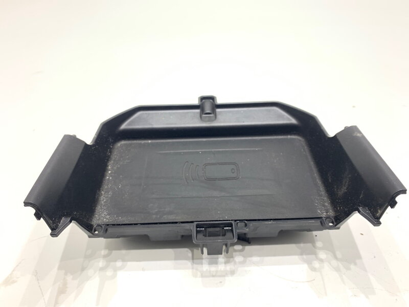 Nabíjačka indukčná BMW 5 (G30, F90) 2016 - 2022 9824663