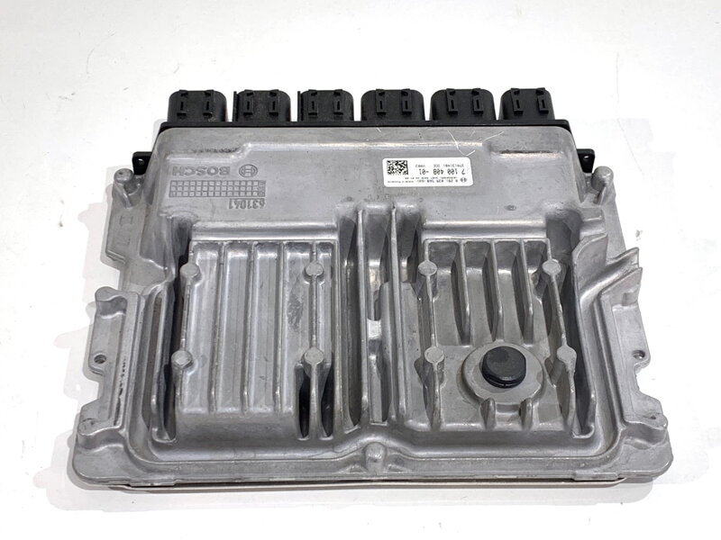 Riadiaca jednotka motora BMW 5 (G30, F90) 2016 - 2022 7100408