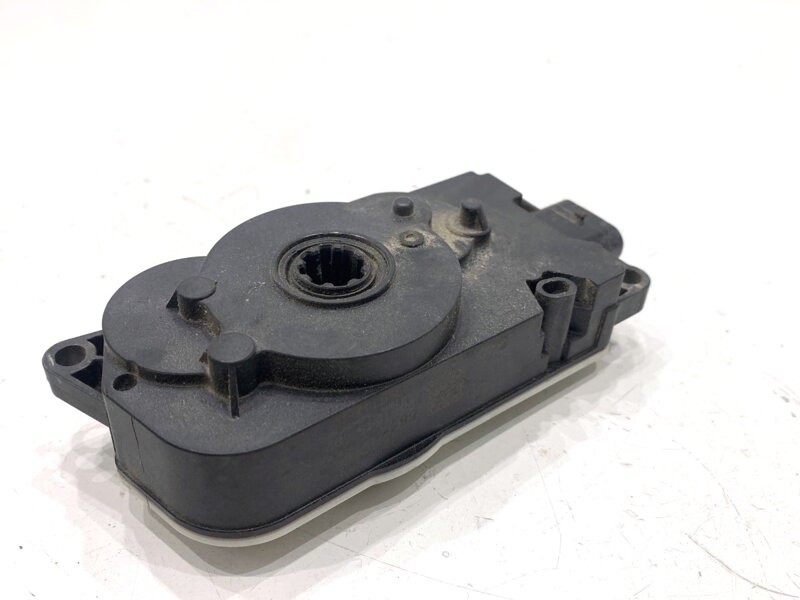 Motorček rolety žalúzie BMW 5 (G30, F90) 2016 - 2022 9881645