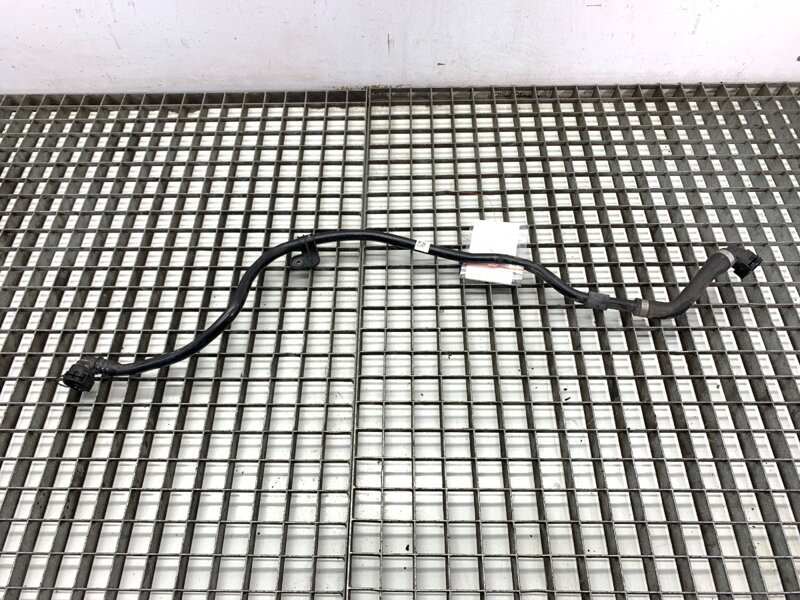 Kábel spätný potrubie vody BMW 5 (G30, F90) 2016 - 2022 8596346