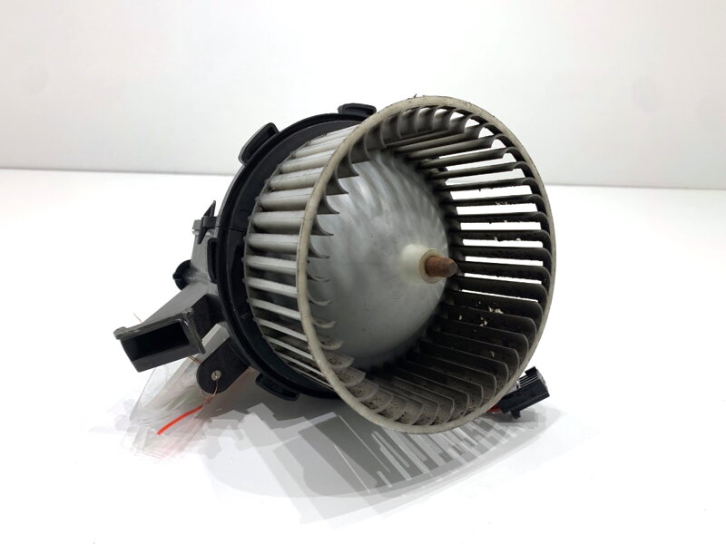 Ventilátor kúrenia Audi A4 B8 Avant (8K5) 2007 - 2015