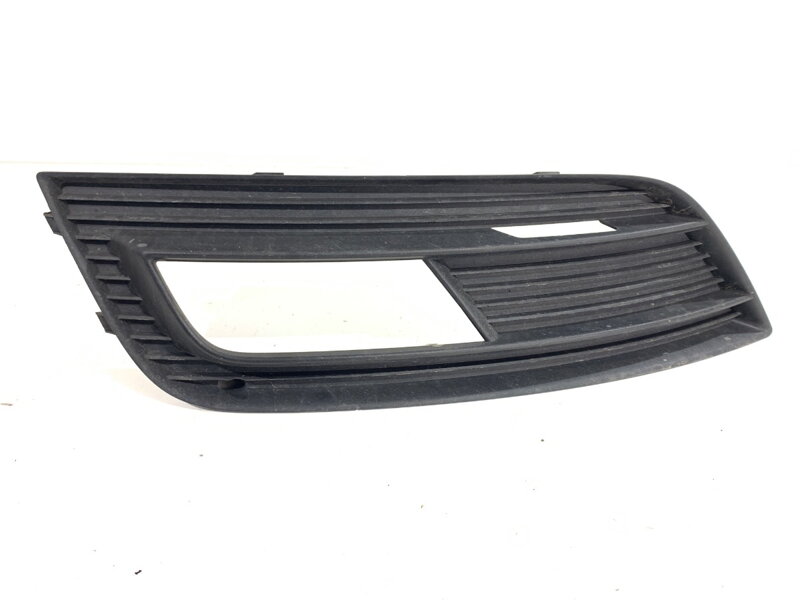 Mriežka nárazníka ľavá predná Audi A4 B8 Avant (8K5) 2007 - 2015 8K0807681K