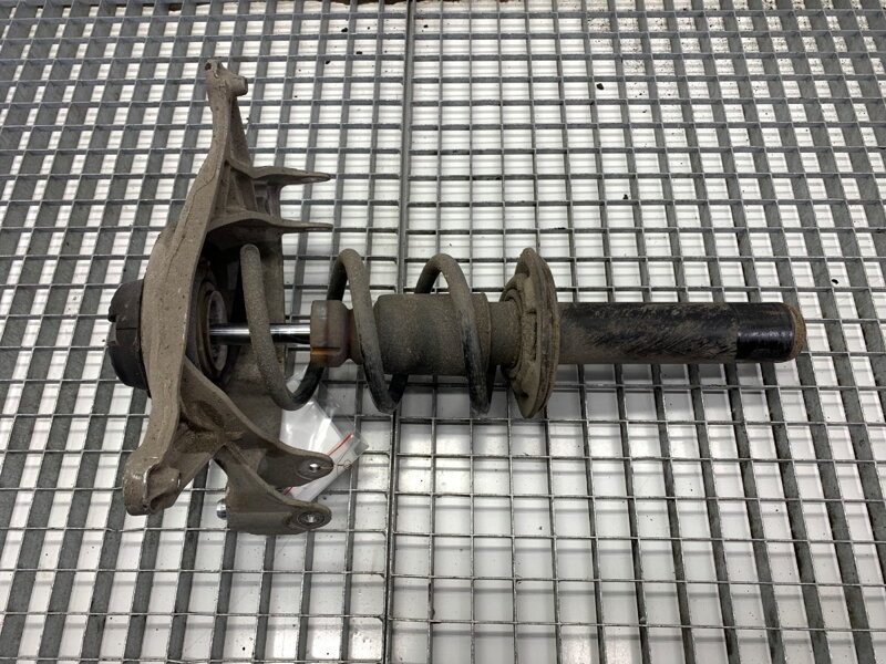 Tlmič pravý predný Audi A4 B8 Avant (8K5) 2007 - 2015 8T0413031AF