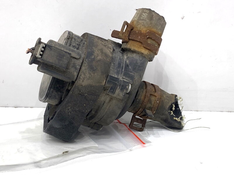 Prídavná vodná pumpa Mercedes-benz Class M (W166) 2011 - 2015 A2118350028