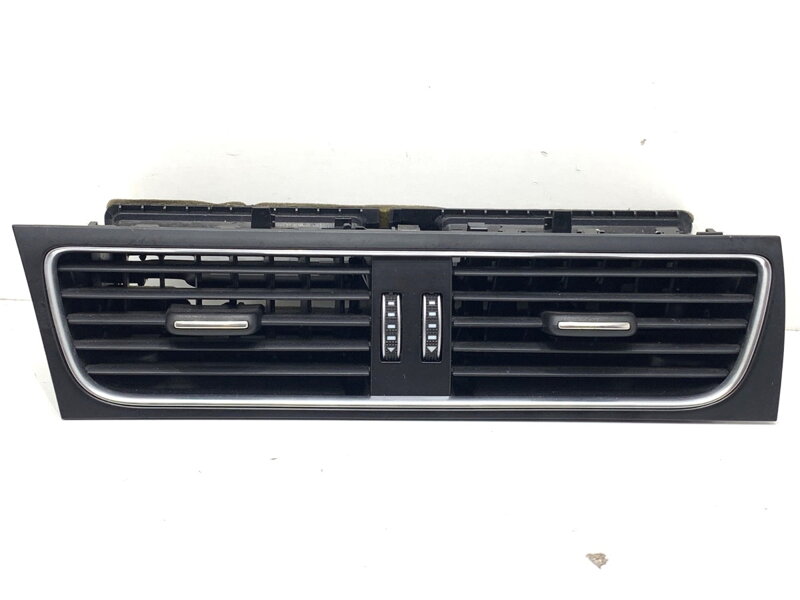 Mriežka ventilácie predná Audi A4 B8 Avant (8K5) 2007 - 2015 8T1820951D