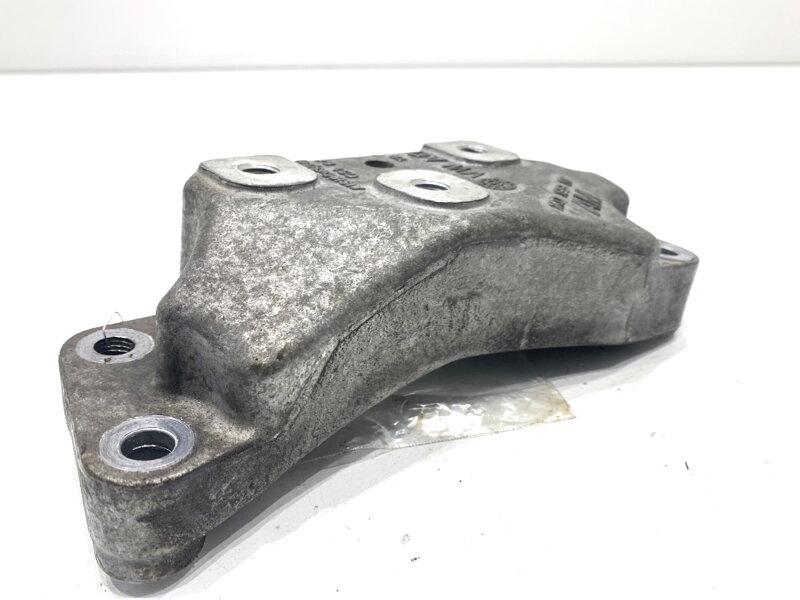 Držiak prevodovky prevodov Audi A3 Limousine (8VS, 8VM) 2013 - 2022 1K0199117AM