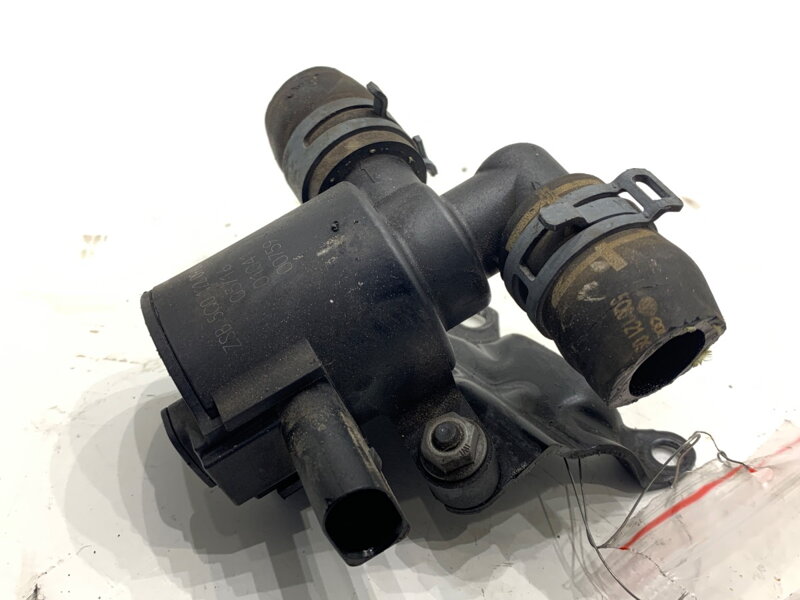 Prídavná vodná pumpa Audi A3 Limousine (8VS, 8VM) 2013 - 2022 5Q0122096K