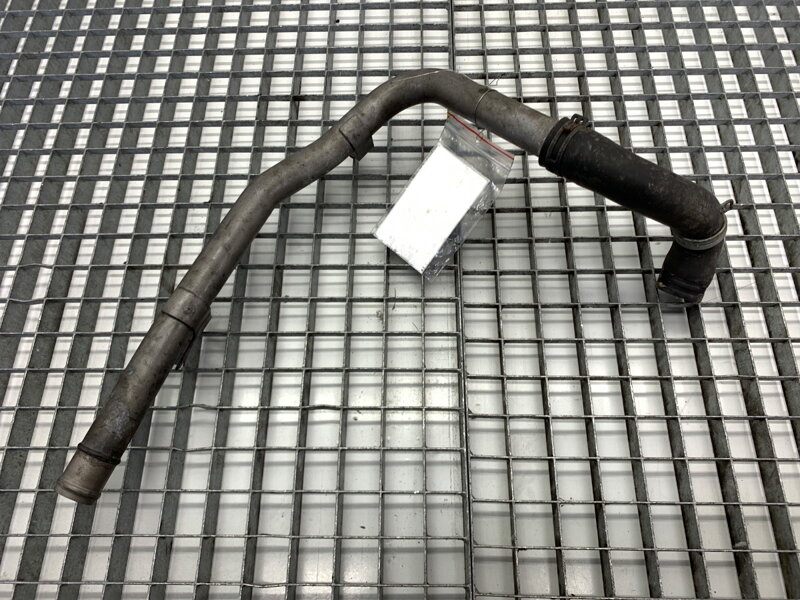 Potrubie vody Mercedes-benz CLA Coupe (C117) 2013 - 2019