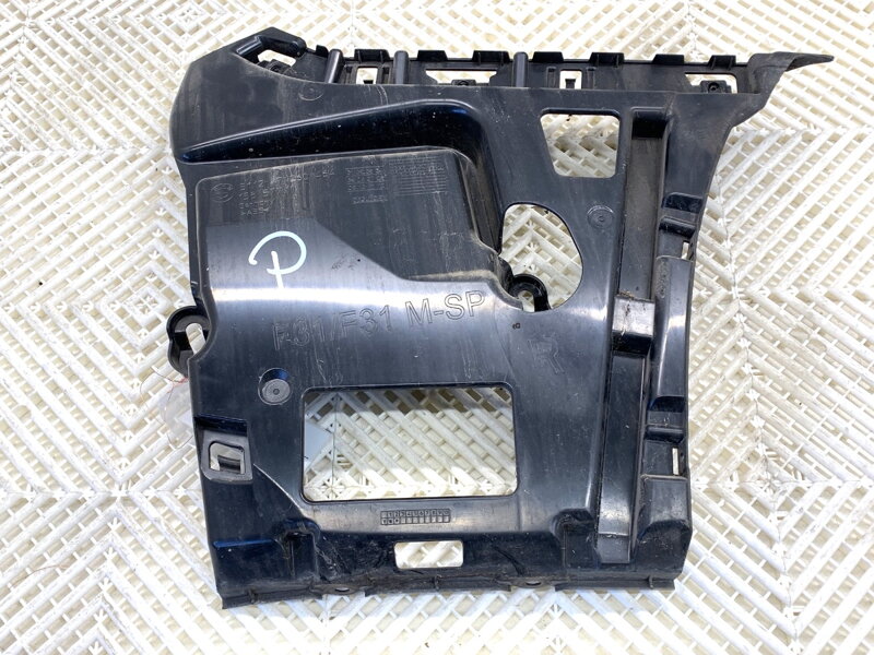 Držiak nárazníka pravý zadný BMW 3 Touring (F31) 2012 - 2019 7260464