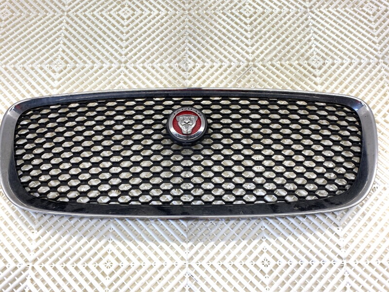 Maska chladiča grill Jaguar F-pace (X761) 2015 - 2022 HK83-018K28-AA