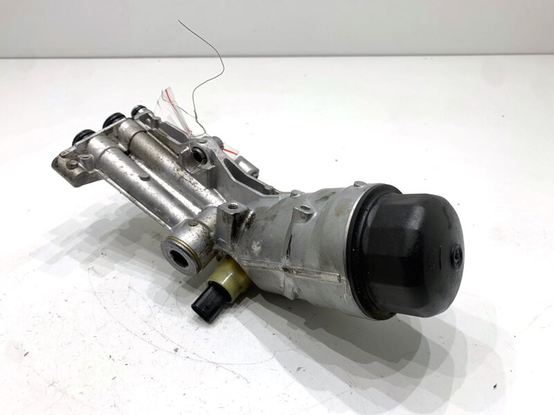 Základňa filtra oleja Land Rover Range Rover Evoque (L551) 2018 - 2022 K4D3-6714-A