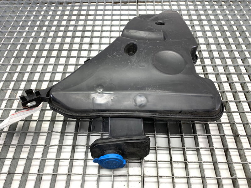 Nádržka ostrekovačov BMW 5 Touring (G31) 2017 - 2022 105435-12