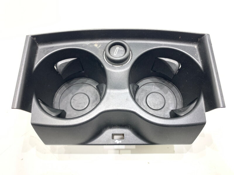 Držiak NA nápoje BMW 5 Touring (G31) 2017 - 2022 6801508