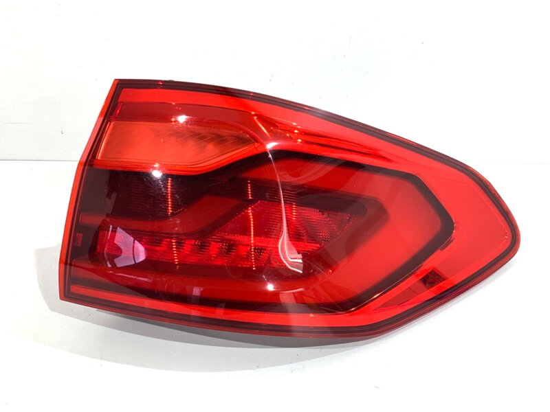 Svetlo pravé zadné BMW 5 Touring (G31) 2017 - 2022 7388948