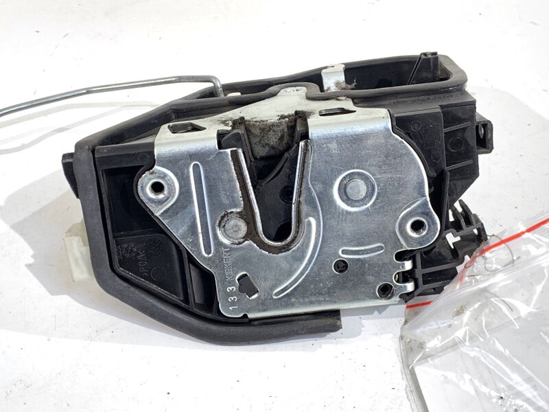 Zámok dverí ľavý predný BMW X1 (E84) 2009 - 2015 7229461