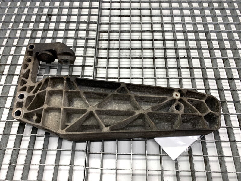 Držiak prevodovky prevodov BMW X3 (F25) 2010 - 2017 6786567