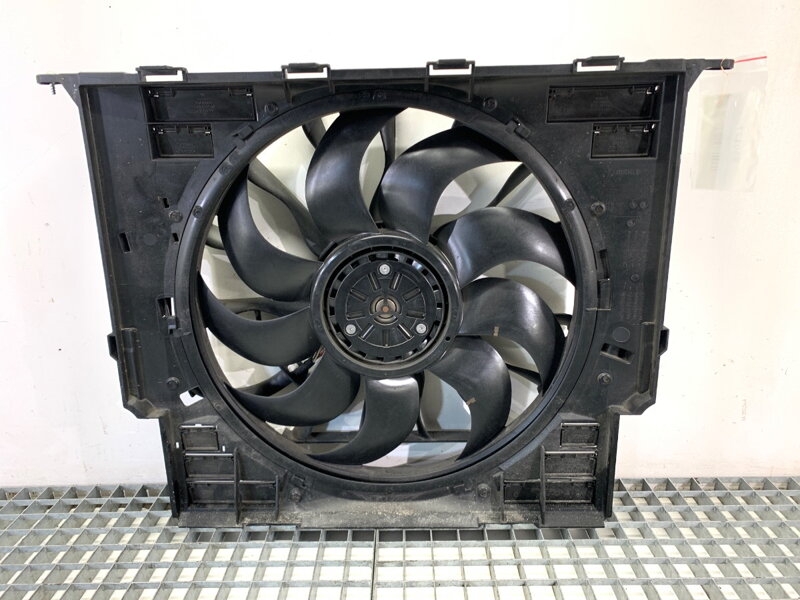 Ventilátor chladiča BMW 5 Touring (G31) 2017 - 2022 8472268