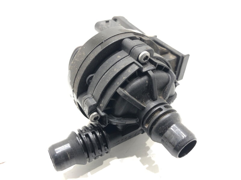 Prídavná vodná pumpa BMW 5 Touring (G31) 2017 - 2022 8474820