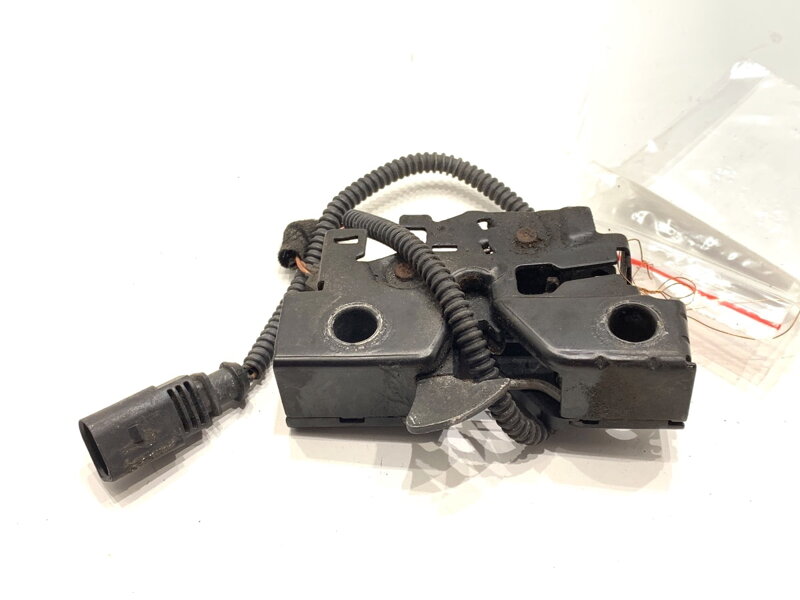 Zámok kapoty predný VW Golf VII Variant (BA5, BV5) 2013 - 2022 5G1823509B