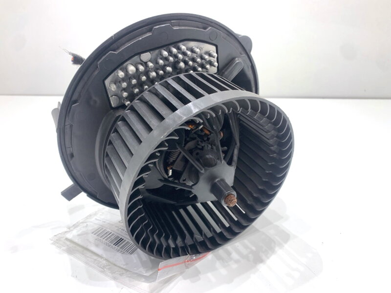 Ventilátor kúrenia VW Golf VII Variant (BA5, BV5) 2013 - 2022 5Q1819021B