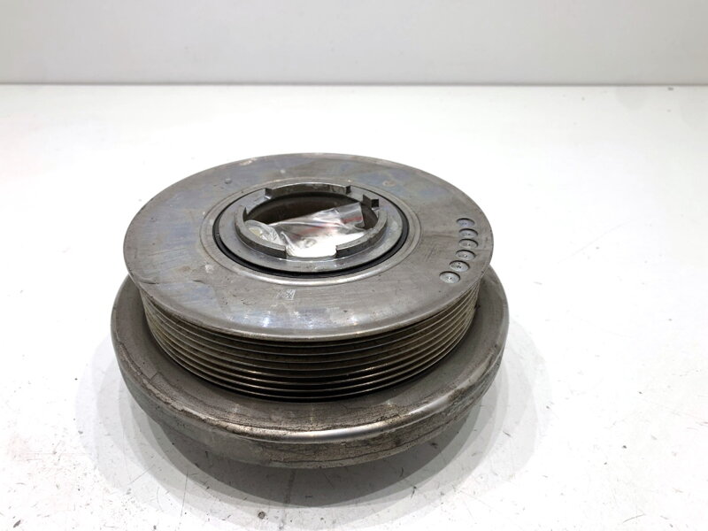 Koleso pásové hriadeľa BMW 5 (G30, F90) 2016 - 2022 9888452