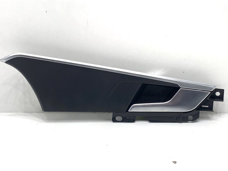 Kľučka vnútorná pravá predná Audi A5 (F53, F5P) 2016 - 2022 8W0839020A