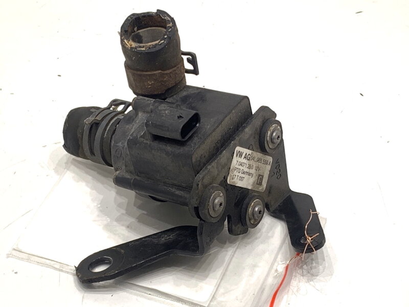 Prídavná vodná pumpa Audi A5 (F53, F5P) 2016 - 2022 04L965559A