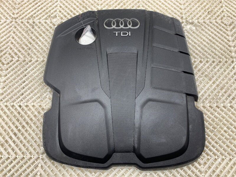 Veko / kryt motora Audi A5 (F53, F5P) 2016 - 2022 04L103925P