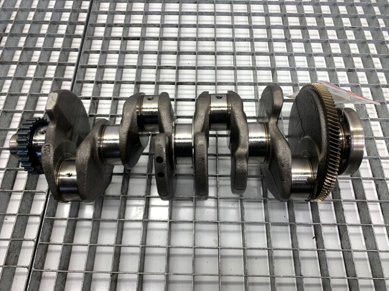 Hriadeľ kľukový Audi A5 (F53, F5P) 2016 - 2022 03N105212D