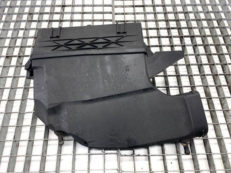 Kryt filtra vzduchu Mercedes-benz Class E T-model (S212) 2009 - 2016 A6420903601