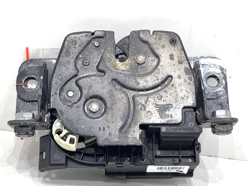 Zámok veka batožinového priestoru zadný BMW X3 (F25) 2010 - 2017