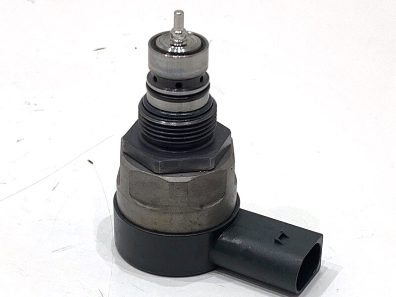 Regulátor tlaku paliva BMW 5 Touring (G31) 2017 - 2022 0281006886