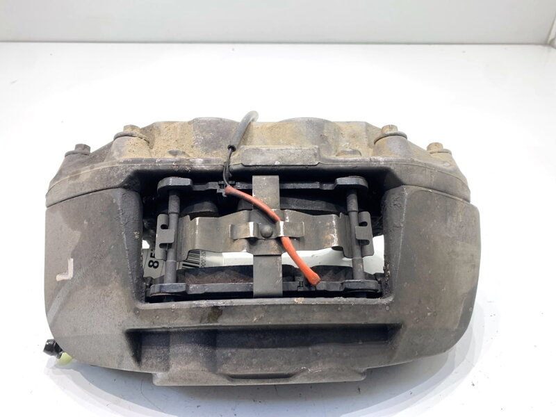 Brzdový strmeň ľavý predný Audi A6 C7 Avant (4G5, 4GD) 2011 - 2018