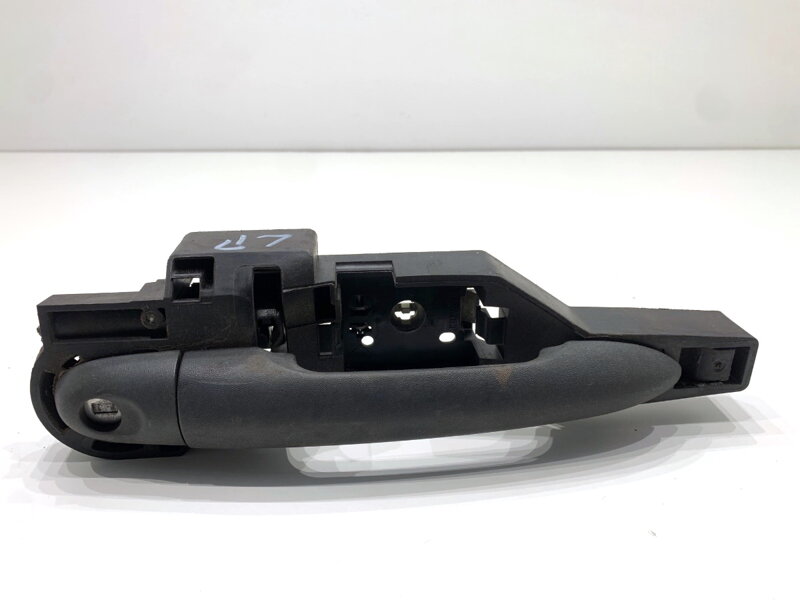 Kľučka vonkajšia ľavá predná Mercedes-benz Citan (W415) 2012 - 2021