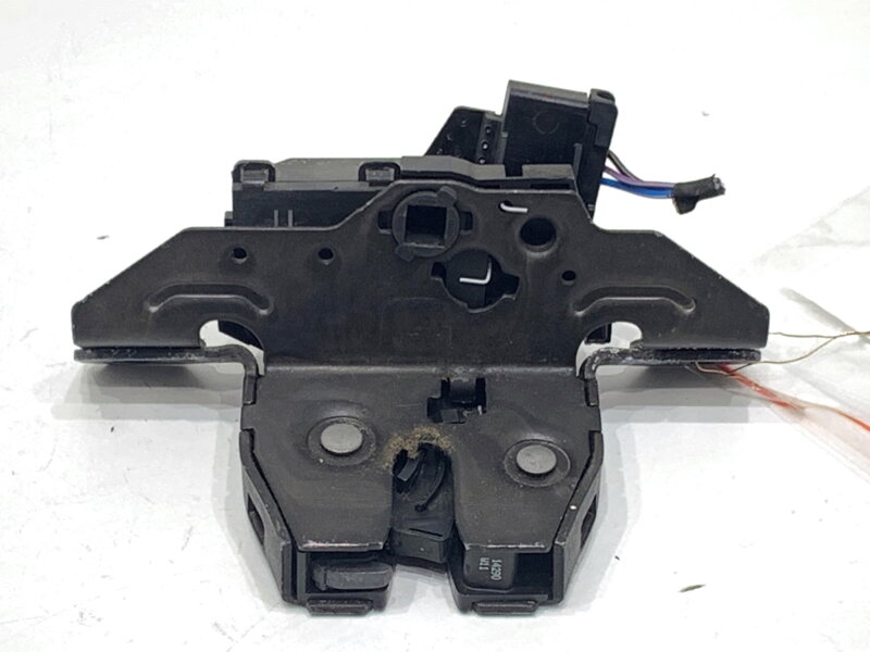 Zámok veka batožinového priestoru zadný Opel Zafira Tourer C (P12) 2011 - 2022