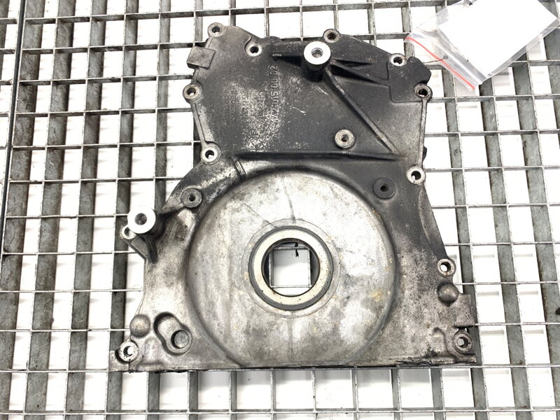 Veko / kryt rozvodov Mercedes-benz Class M (W166) 2011 - 2015 6420150002