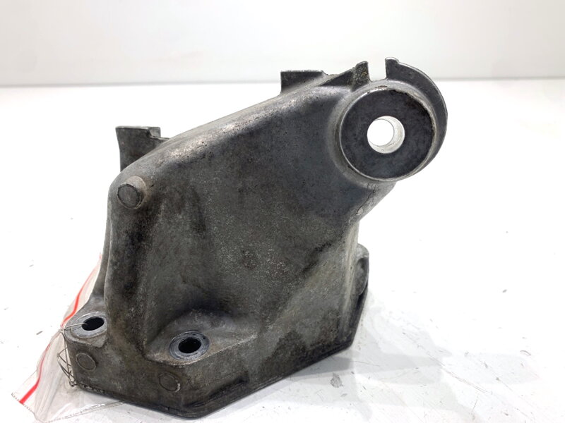 Držiak motora Mercedes-benz Class M (W166) 2011 - 2015 A6422236304