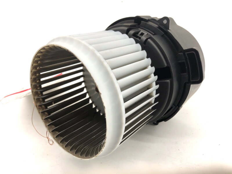 Ventilátor kúrenia Dacia Sandero III 2021 - 2022 M0116360-6870