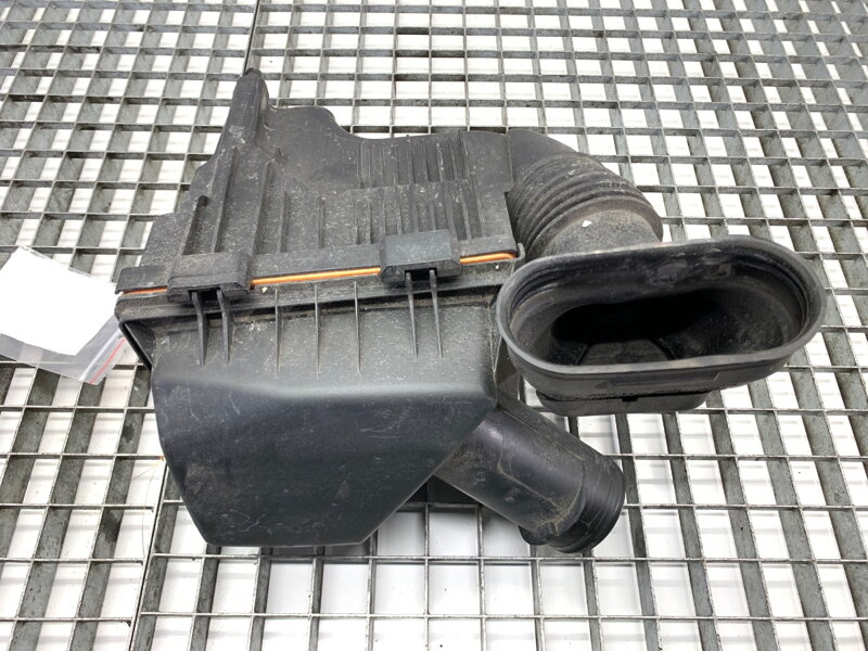 Kryt filtra vzduchu Dacia Sandero III 2021 - 2022 165003077R