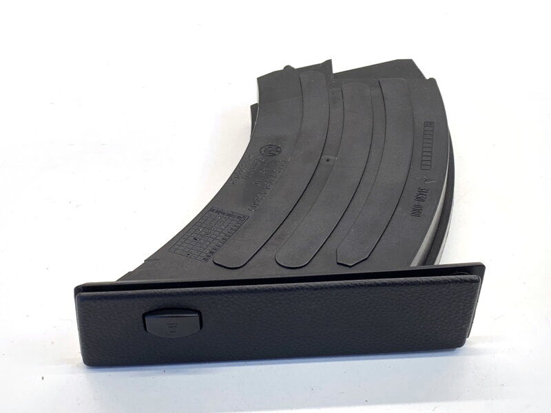 Držiak NA nápoje BMW 5 (E60) 2003 - 2010 7034132