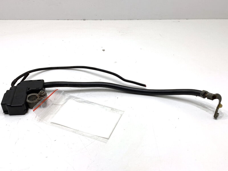 PÓL / svorka (BATÉRIE) mínus BMW 5 (E60) 2003 - 2010 9132249