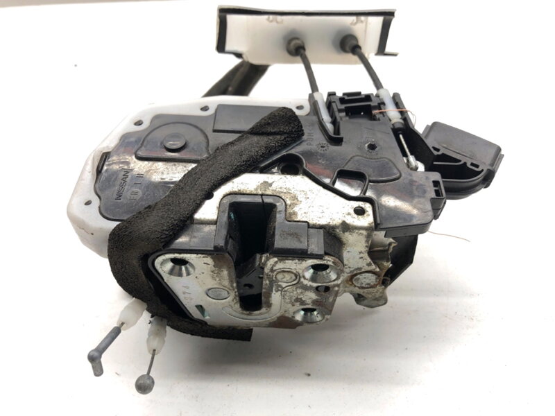 Zámok dverí ľavý predný Infiniti Q50 2013 - 2022