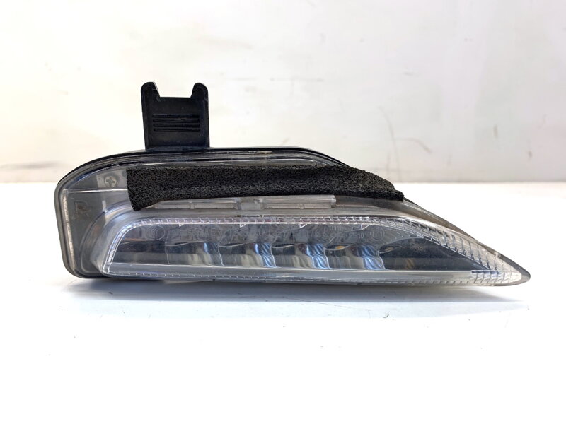 Svetlo DRL (DENNÉ SVIETENIE) pravé predné Infiniti Q50 2013 - 2022