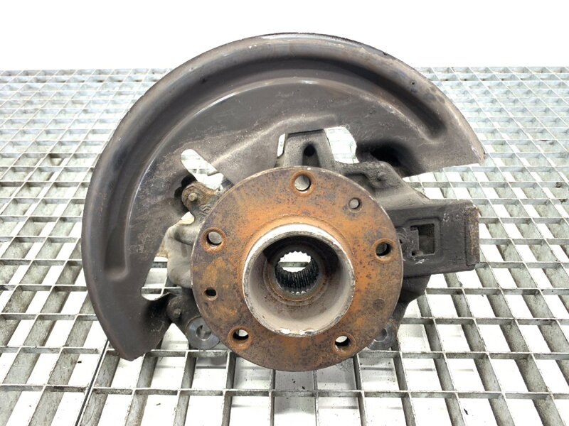 Otoč ľavá predná Renault Megane III Liftback (BZ0/1_, B3_) 2008 - 2022