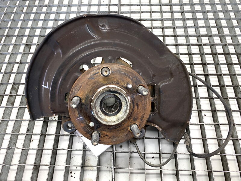 Otoč ľavá predná Toyota Auris (_E18_) 2012 - 2018