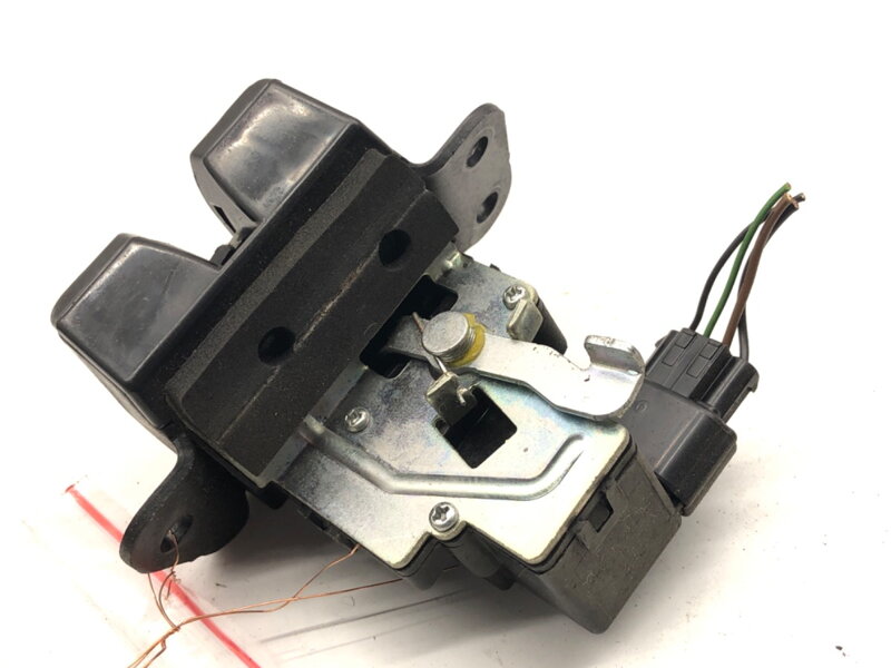 Zámok veka batožinového priestoru zadný KIA Venga (YN) 2010 - 2022 81230-1H000