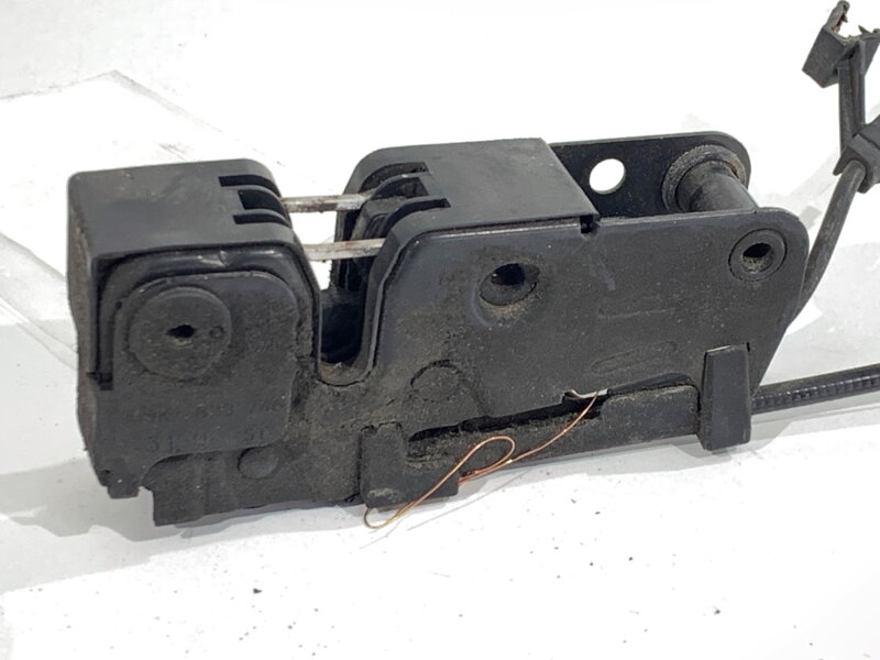 Zámok kapoty predný Audi A4 B8 Avant (8K5) 2007 - 2015 8K1823746